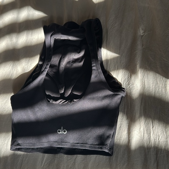 Alo - Picture 2 of 2